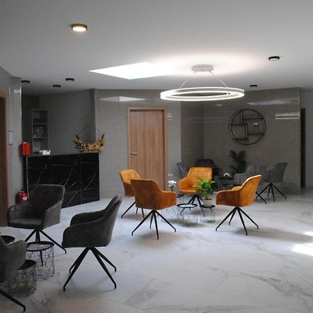 Hotel Flora Schwäbisch Gmünd Екстериор снимка