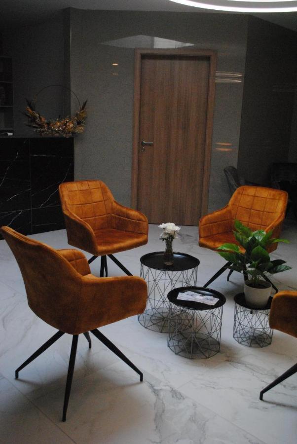 Hotel Flora Schwäbisch Gmünd Екстериор снимка