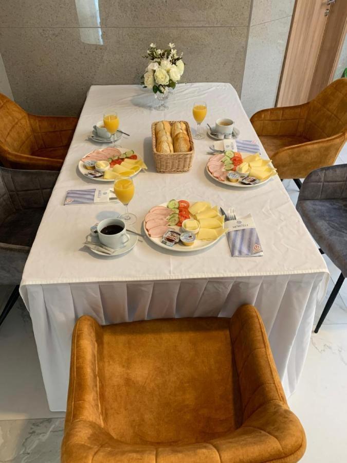 Hotel Flora Schwäbisch Gmünd Екстериор снимка