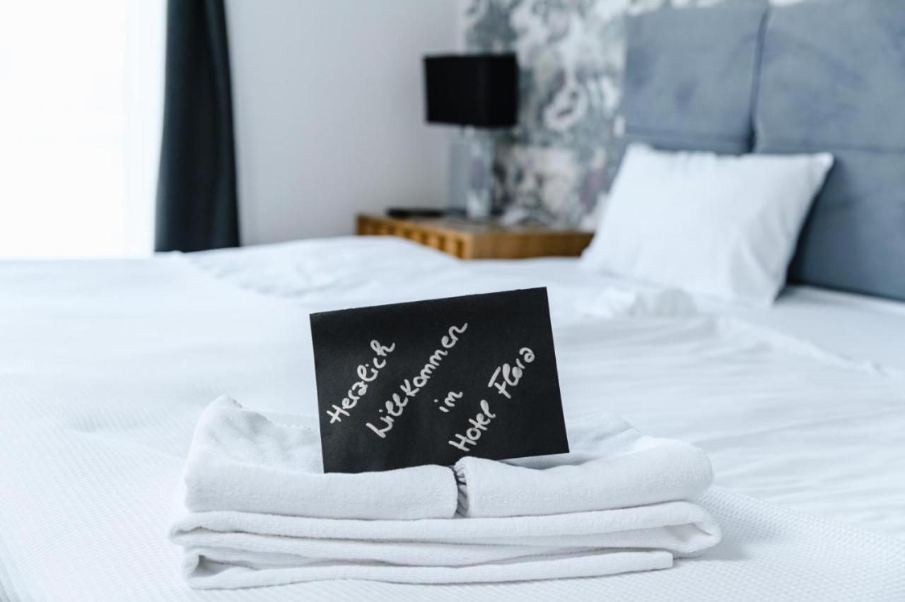 Hotel Flora Schwäbisch Gmünd Екстериор снимка