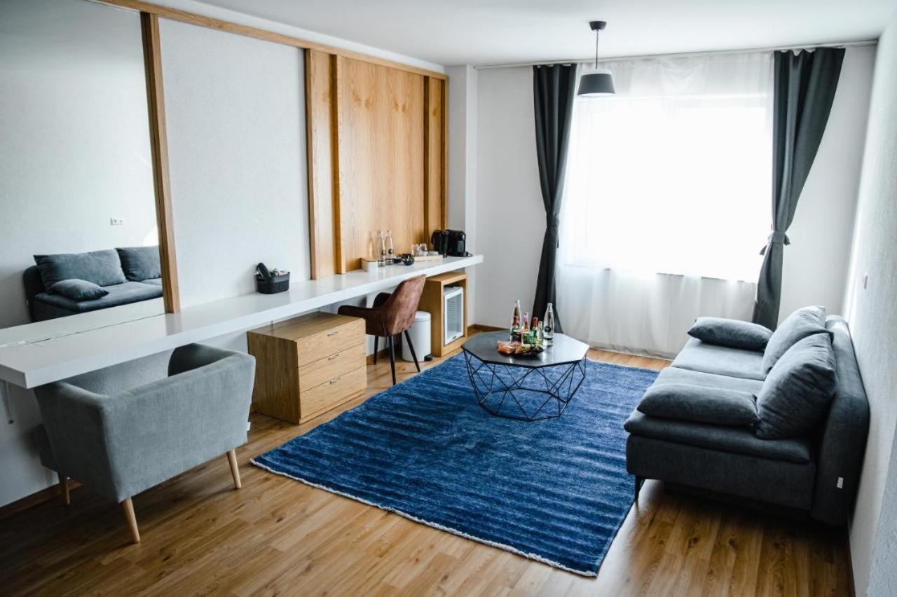 Hotel Flora Schwäbisch Gmünd Екстериор снимка