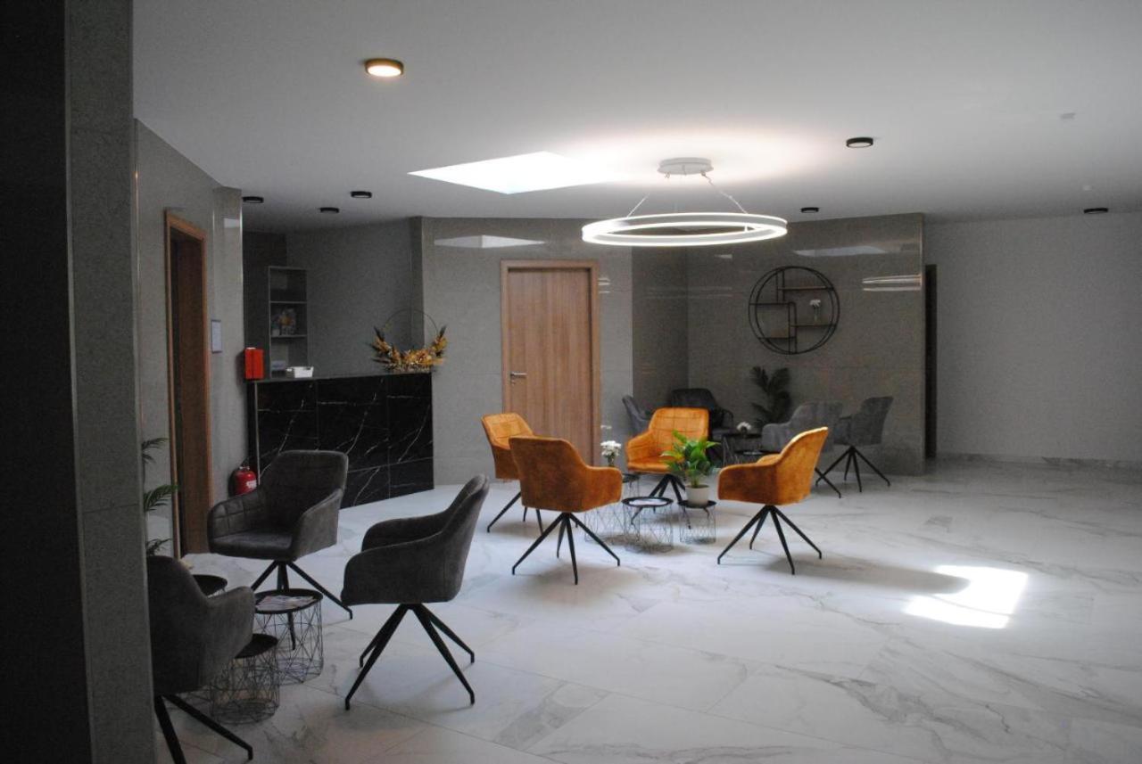 Hotel Flora Schwäbisch Gmünd Екстериор снимка